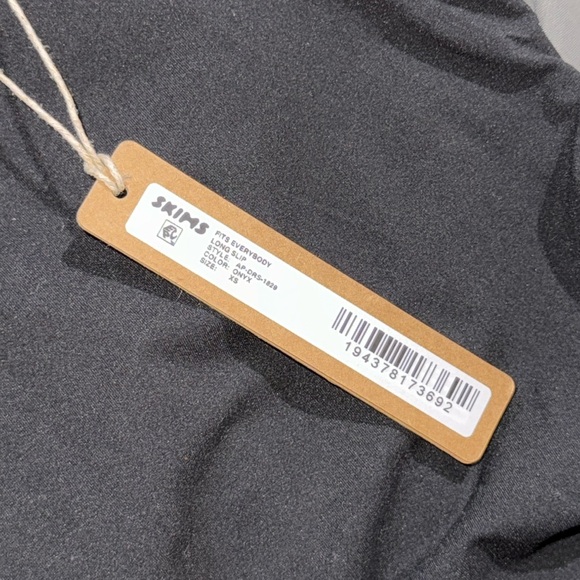 SKIMS FITS EVERYBODY LONG SLIP DRESS ‘ONYX’ - Picture 2 of 6
